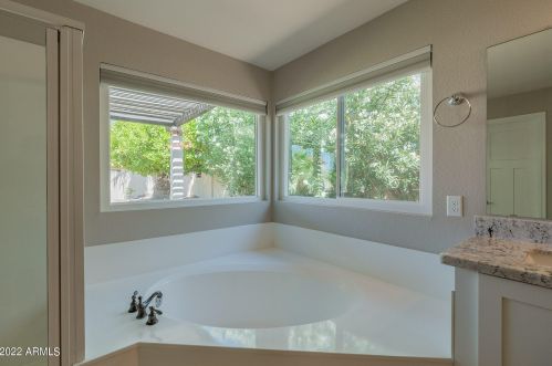 4198 Kent Dr, Chandler AZ 85224-3904 exterior