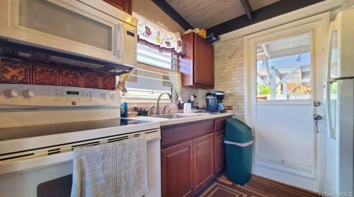 3622 Maunalei Ave, Honolulu HI 96816-2322 exterior