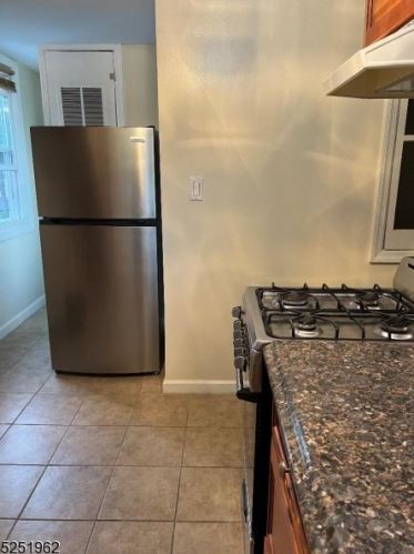 304 Hoover Ave, Edison NJ  08837-2568 exterior