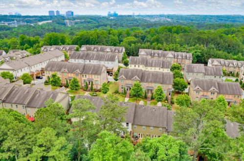 7360 Glisten Ave, Atlanta GA 30328-2876 exterior