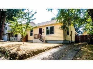 8315 Foss Ave, Portland OR  97203-3617 exterior