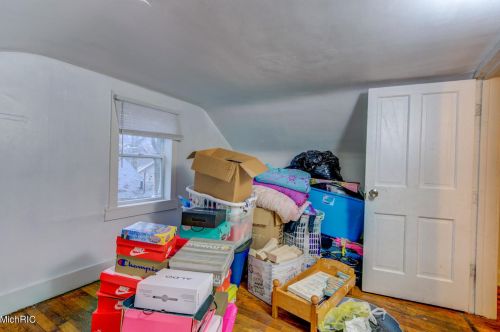 528 Creston St, Meskegon MI 49442-2262 exterior