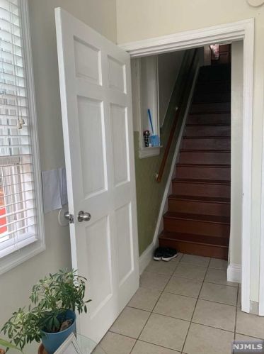 150 Maple St, Fairview NJ  07022-1511 exterior