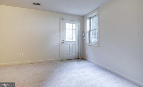 1588 Highland Glen Pl, Mc Lean VA  22101-4159 exterior