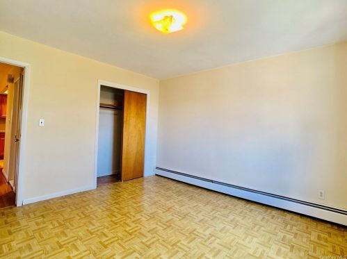 1835 Mayflower Ave, Bronx NY 10461-4007 exterior