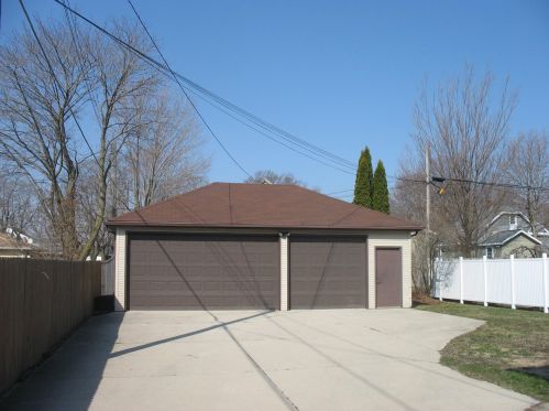 1112 16 St, Manitowoc WI 54220-2607 exterior