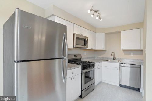 321 Stratford Rd, Manor PA 19036-1638 exterior