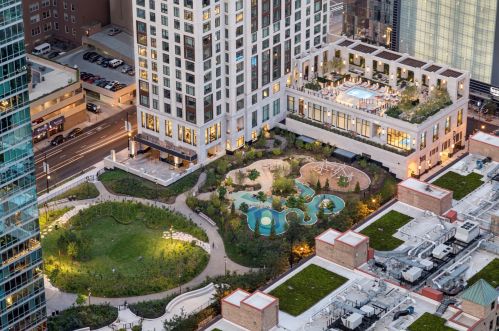 451 Grand Ave, Chicago IL  60611-6454 exterior