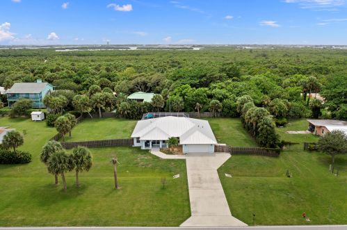 2415 Atlantic Beach Blvd, Fort Pierce FL  34949-1525 exterior