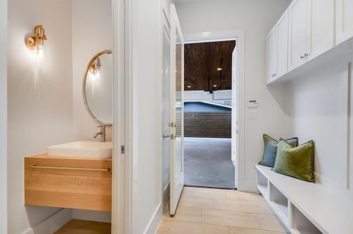 4105 Burnet Rd, Austin TX exterior