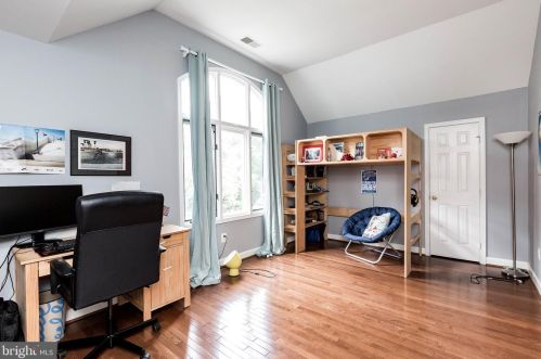 9820 Avenel Farm Dr, Rockville MD 20854-5410 exterior