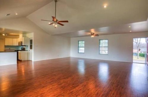 2910 Cedarview Dr, Austin TX  78704-4609 exterior