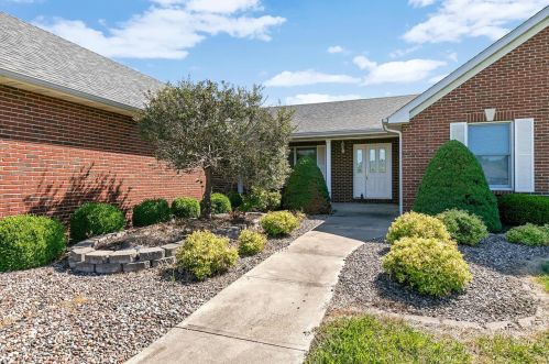 103 Wolf Trail Ct, Defiance, MO 63341-1356