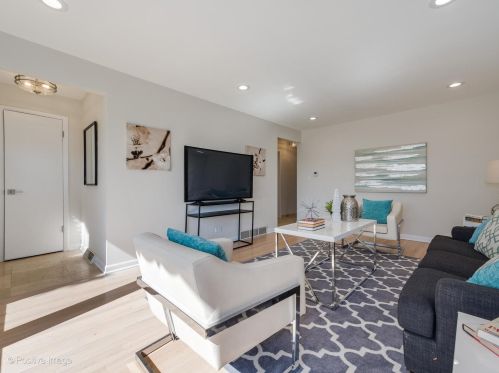 7532 Ainslie St, Chicago IL  60706-3414 exterior