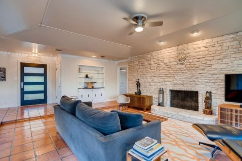 8702 Crst Rdg Cir, Austin TX 78750-3018 exterior