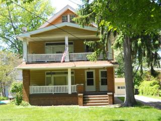 3796 152nd St, Cleveland OH  44111-5834 exterior