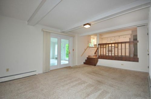 51 Lincoln Way, Windsor CT 06095-3545 exterior