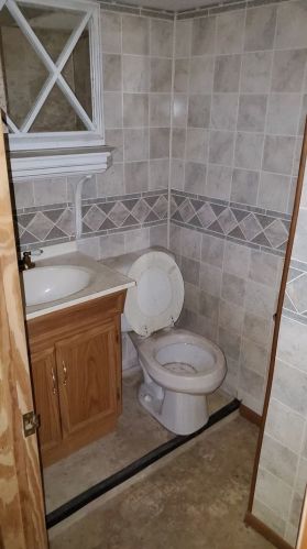 7624 Michigan Ave, Chicago IL 60628-6829 exterior