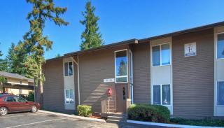 3035 204th St, Seattle WA  98155-1554 exterior