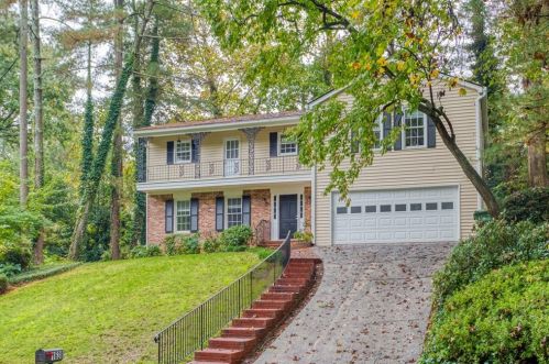 1638 Fernleaf Cir, Atlanta, GA 30318-1465