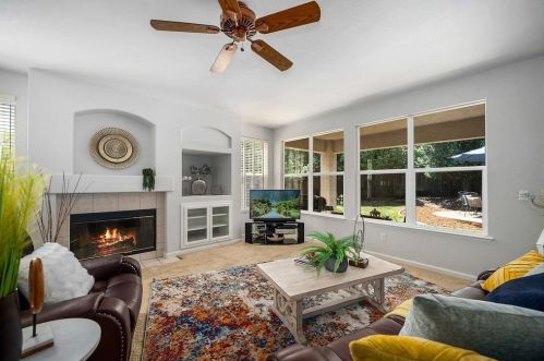 1258 Manning Dr, Folsom CA 95762-5845 exterior