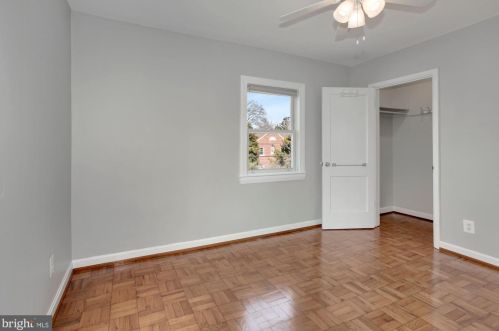 2022 21 St, Arlington VA 22201-3607 exterior