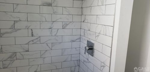 135 Cooper Ave, Iselin NJ 08830-2003 exterior