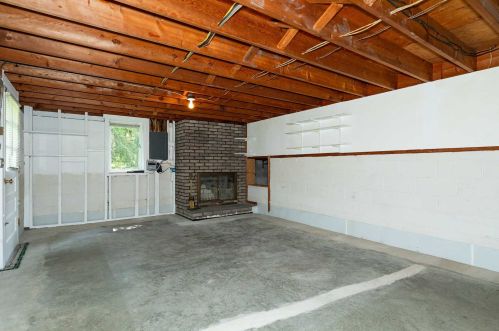 2 Tamidan Rd, Poughkeepsie NY 12601-5214 exterior