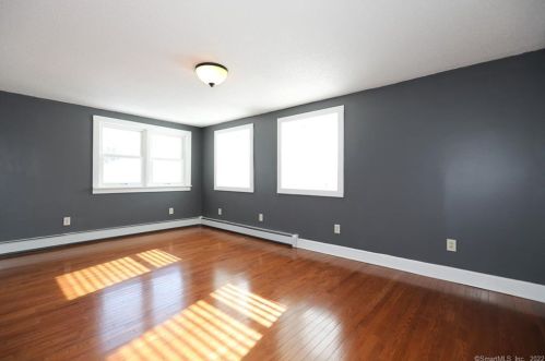 248 Carriage Way, Windsor CT 06095-2009 exterior