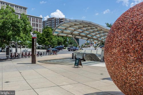 4600 Connecticut Ave, Washington DC  20008-5739 exterior