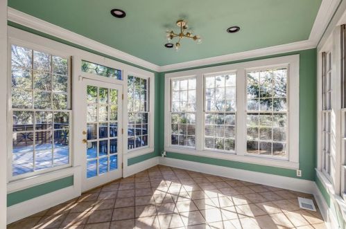 457 Bryan St, Atlanta GA  30312-2234 exterior