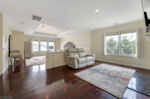 118 Independence Trl, Paterson NJ 07512-2808 exterior