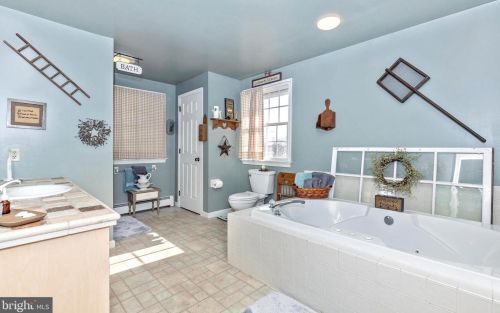 265 Old State Rd, Limerick PA 19468-3214 exterior