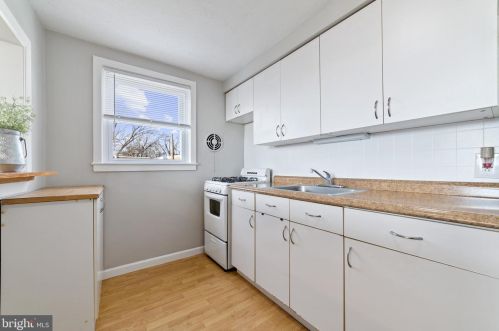 801 Bleigh Ave, Philadelphia PA 19111-3652 exterior