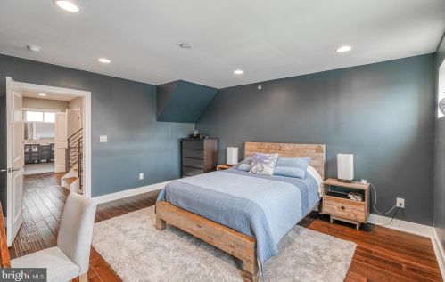 2315 Ellsworth St, Philadelphia PA 19146-2419 exterior