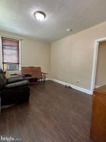 6265 Erdrick St, Philadelphia PA 19135-2602 exterior