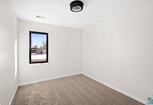 5091 Hermantown Rd, Duluth MN 55811-4343 exterior