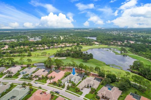 9328 Scarborough Ct, Fort Pierce FL  34986-3360 exterior