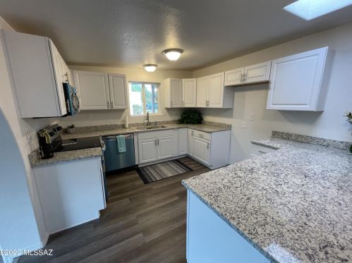 8189 20th St, Tucson AZ  85710-5960 exterior