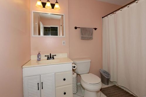 1823 Bookbinder Dr, Saint Louis MO 63146-4308 exterior