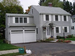 82 Allen Ave, Newton, MA 02468-1721