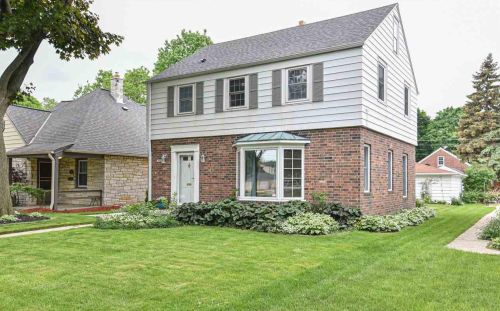 2909 77th St, Milwaukee, WI 53222-5015