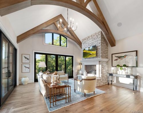 2574 Pond Vallee Dr, Rochester MI 48363-2947 exterior