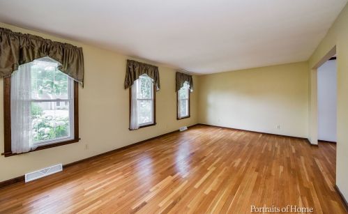 238 Chasse Cir, Saint Charles, IL 60174-1418