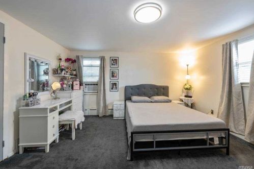 184 Dean St, Valley Stream NY 11580-4911 exterior