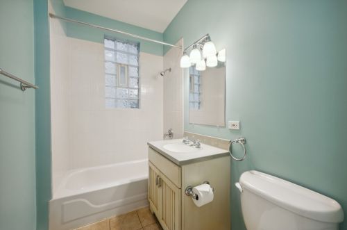 3340 Hamilton Ave, Chicago IL 60636-1020 exterior