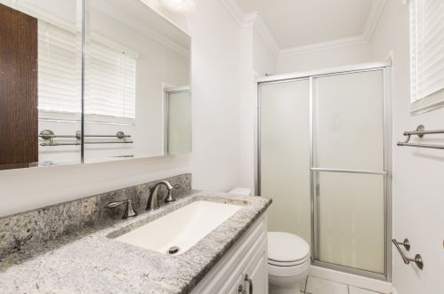 4558 Maria Ct, Chicago IL 60656-4255 exterior