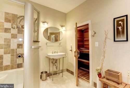 43266 Parkers Rdg Dr, Leesburg VA 20176-5132 exterior