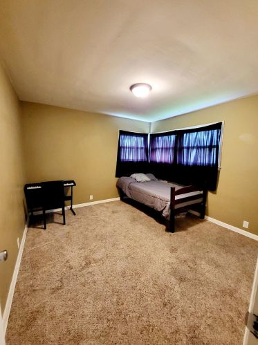 7476 Beckett Ave, Milwaukee WI 53218-5317 exterior