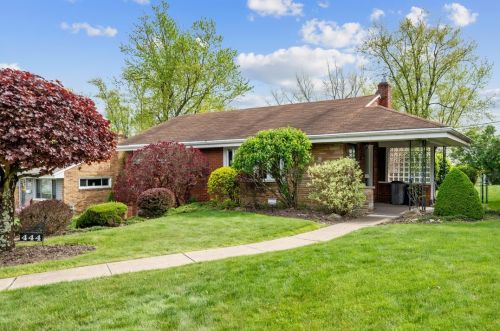 444 Macassar Dr, Pittsburgh, PA 15236-2725